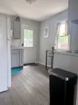 Quaint 2 bed in Champaign - 주방