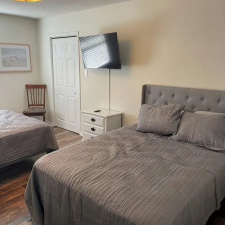 Charming cottage in beautiful Surfside Beach! 1 Block from the beach!!!!
