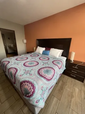 10 minutos del shopping mall la gran via - Apartments