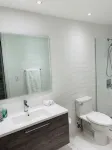 ISLA VERDE BEST LOCATION!  COMPLETELY REMODELED OCEAN VIEW LUXURY APARTMENT. - Balkon