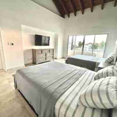 Beautiful top floor beach front condo in the center of cap cana. Rooms