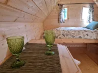 Cabane, Hébergement Insolite, Tout Confort Jusqu'à 3 Personnes - Chalets