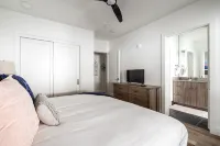 Large luxury ski-in/ski-out chalet style escape