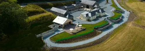 The Musical Ceol Cottage 1-Bedroom - Sleeps Four - Homestays