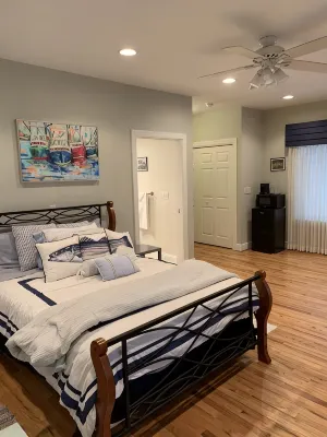 First Floor Studio Apartment in Historic Chestertown - 3-Star