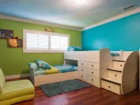 Waterfront Property with a resort style backyard and Heated Pool in Miami Hotels in Kendall
