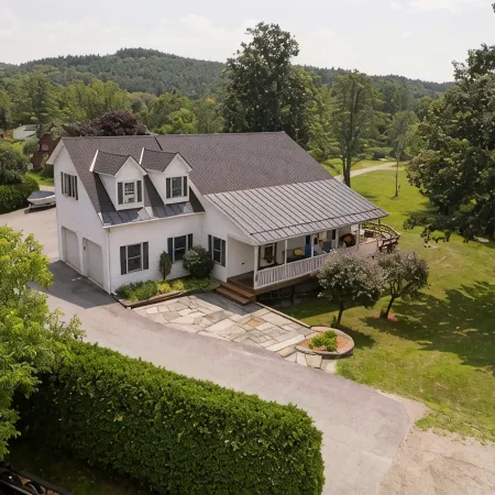 Relax by "The Water's Edge enjoy amazing views and year round fun! 6BR/3.5BA