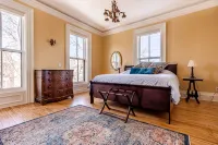 Entire Victorian Mansion - Near Main St & Farmer’s Mkt - Sleeps12 - キッチン