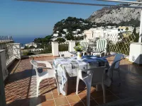 A centrally located house with a breathtaking view of the Island. - 3 stjerner
