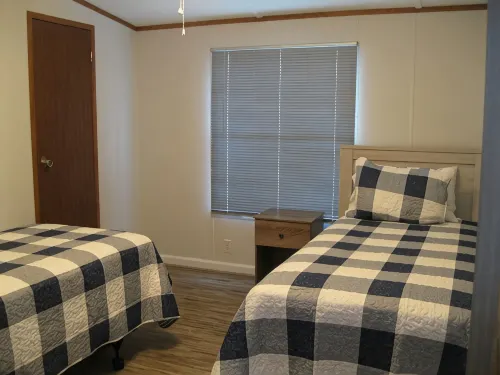 The Guest House at Woody Farms -  Longer Stays, Professionals & Little League - Homestays