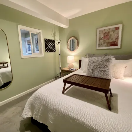 Stylish Seaside Guest House, Walking to Beach