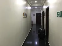 David Christie Hotel Osogbo - parking