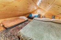 River cabin on 45 acres of private mountain land PET FRIENDLY