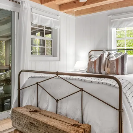Newly Renovated Cozy Cottage in Highlands