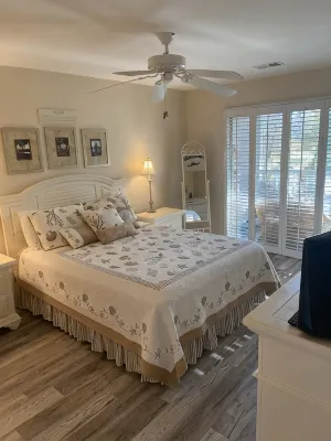 Need to get away ... Cabin fever got you down. Take a trip to Pawleys Island, SC - Uima-altaat