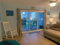 Beach Lovers, Oceanview, Cute 1 BR, 2 full BA condo in Surf City sleeps 5 - Pool