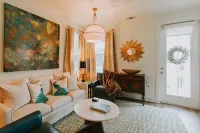 Mermaid's Muse - close to beach & downtown Ocean Springs! Includes golf cart! - Country Houses