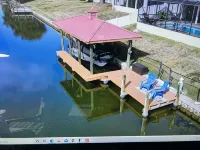 Canal Home 3Br 2BA with Salt Water Heated Pool and Boat DockDiscounts Available - ブティック