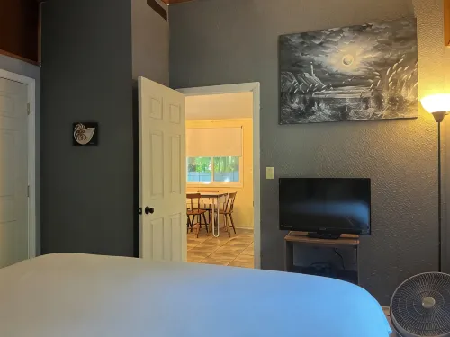 Silver Creek Cottage near the dunes and beaches - Wifi