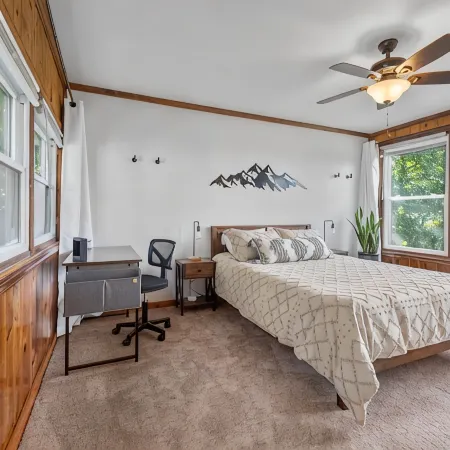 Hottub + Pet Friendly + Mountain View + Skyline Dr + Wineries
