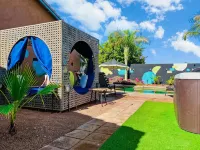 The Jungalow: Luxe Jungle Vibes Meet Modern Desert Living w/ Lagoon Style Pool - 3 Sao