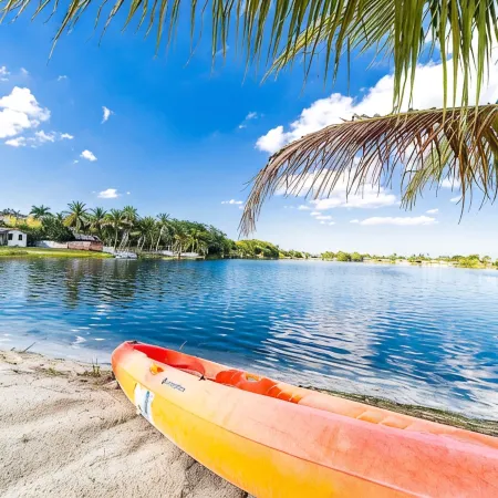 4BR/3BA Miami Welcoming Waterfront Wonder w/ Pool!
