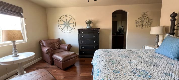 Super cute, family friendly, pool, rec room, near Zion, Bryce, & Shakespeare Hotels in Cedar City