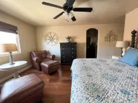 Super cute, family friendly, pool, rec room, near Zion, Bryce, & Shakespeare - Træningscentre
