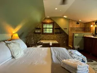 Cozy 2-bedroom cabin in beautiful Blairsville with AC, WiFi - Feriehus