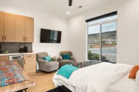 Great Value! Comfy Classy Casita! Kitchen & W/D - 4-Star