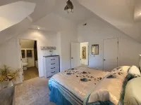 Gorgeous Midtown 3 Bedroom Home - Jacuzzi