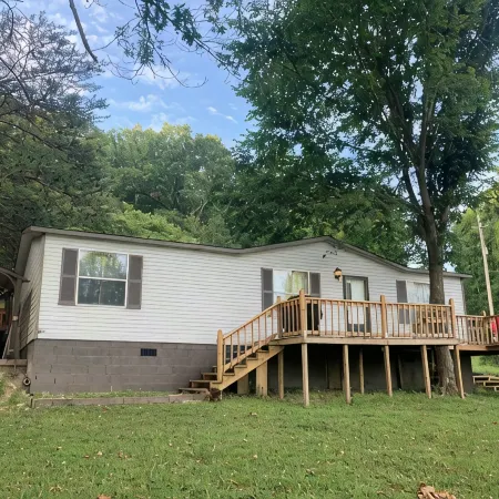 Home in Powell Valley Shores Close to Flat Hollow Marina & Powell Valley Marina