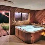 INDEP.CLOSE TO SKI/REMODELED CHALET ON XL LOT W VIEWS OF SKI RESORT &MOUNTAINS - Pools