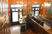 Hotel Avenida Real - 2-Star