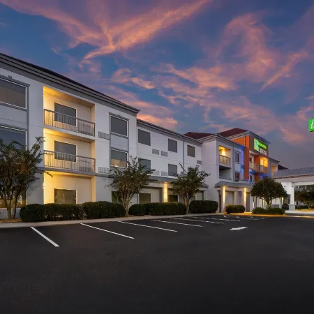 Holiday Inn Express TIFTON by IHG
