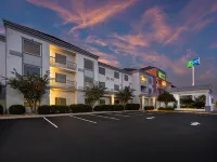 Holiday Inn Express TIFTON by IHG - parking
