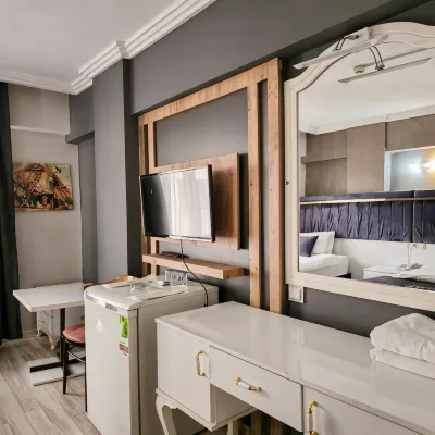 Hotel Yılmazel Hotels near النصب التذكاري 14 للشهداء
