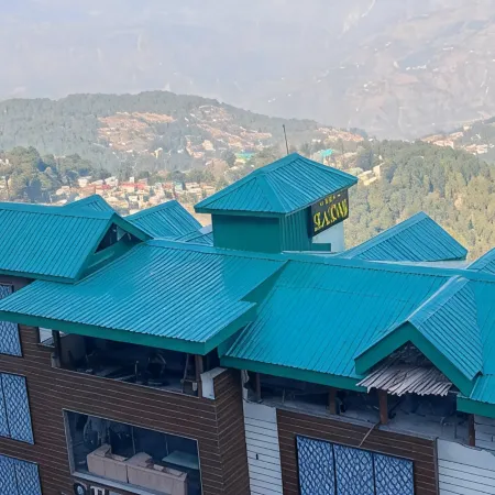 The Seasons Dalhousie - Best Valley View & Mountain View AC Hotel in Dalhousie