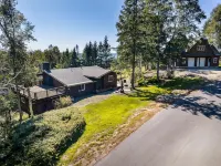 Airy Studio with Lake Access & Views, AC, 5Min to Downtown - Homestays