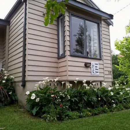 Cat On The  Hat Cottage ~MeOw MeOw~5 stars 🌟🌟🌟 🌟 🌟 😻 property