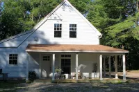 Charming Cottage Apartment, Private, Quiet and Sparkling Clean.  1 Bedrm 1 Bath. - 3-Star