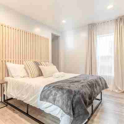 Cozy Home W loft near UCDavis Med Center/ Downtown Sacramento Free parking Rooms