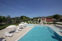 Residence Borgo Mondragon - 3 tähden