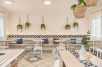 Romantica Hotel Apartments - Morgenmad