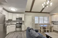 Completely Renovated 3 Br + Loft Mountain Villa - 2nd Floor - 4-Star