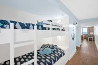 Beachfront - 280+ 5 Star Reviews - Remodeled - Tiki Bar - 3 Pools - 2 Hot Tubs - بوتيك