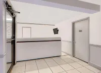 Super 8 by Wyndham Athens - Pet friendly