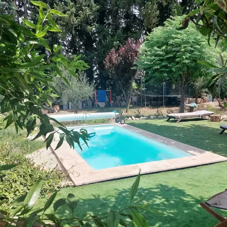 Escattou : with swimming pool, private garden in a quiet area