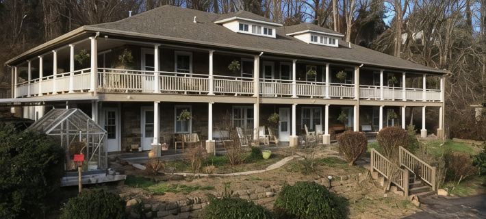 Calhoun House Inn & Suites Hotels in Swain County