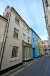 Surf Cottage. Beautiful 4 bed townhouse, the heart of Cromer, steps to the beach - 3 stjerner